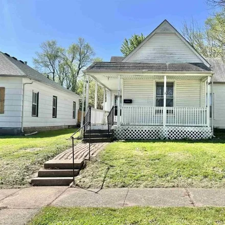 Buy this 3 bed house on 778 East 14th Street in Sedalia, MO 65301