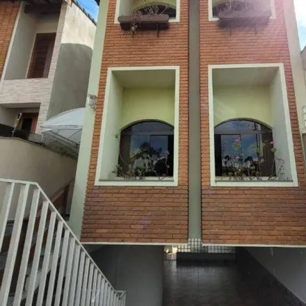 Buy this 3 bed house on Rua Santa Bárbara do Oeste in Jardim Pedroso, Mauá - SP
