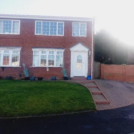 Buy this 3 bed duplex on Brooksbank Road in Middlesbrough, TS7 9EQ