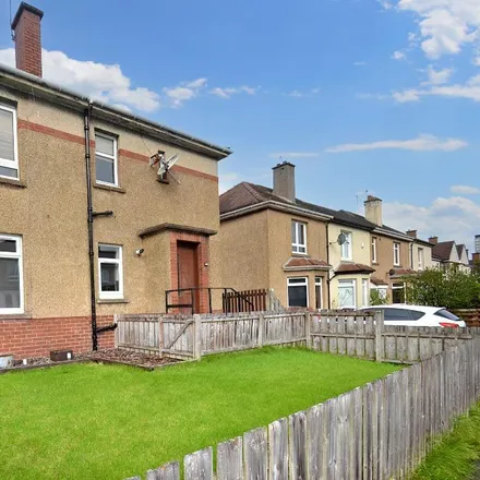 Rent this 3 bed apartment on Queensland Drive in Glasgow, G52 2NW
