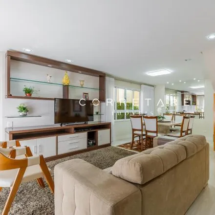 Buy this 4 bed house on Rua Maranhão 776 in Água Verde, Curitiba - PR