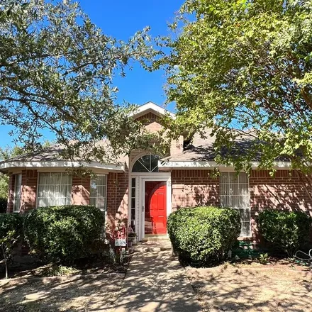 Buy this 3 bed house on 921 High Point Drive in Midlothian, TX 76065