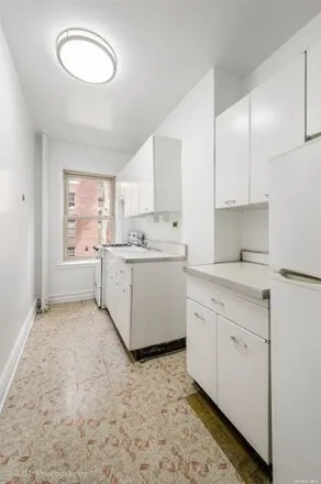 Image 5 - 48-05 42nd St Unit 2j, Sunnyside, New York, 11104 - Apartment for sale