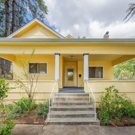 Buy this 3 bed house on 414 West Clay Street in Ukiah, CA 95482