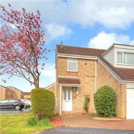 Buy this 3 bed duplex on Rosedale Court in Blucher, NE5 2JH