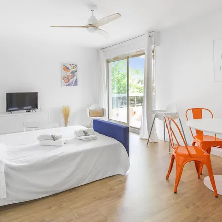 Rent this 1 bed apartment on Toulon in Var, France