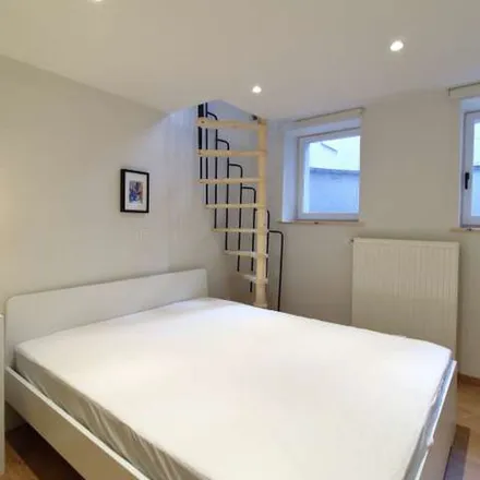 Rent this 1 bed apartment on Rue du Poinçon - Priemstraat 28 in 1000 Brussels, Belgium
