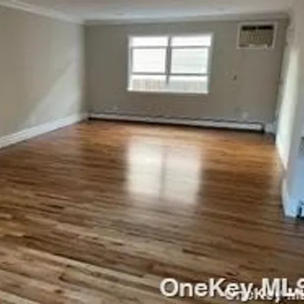 Image 2 - 342 East Harrison Street, City of Long Beach, NY 11561, USA - House for rent