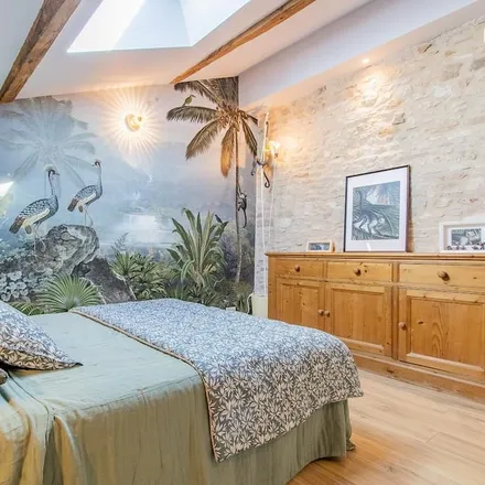 Rent this 4 bed duplex on Pré de Chapaize in 71460 Chissey-lès-Mâcon, France