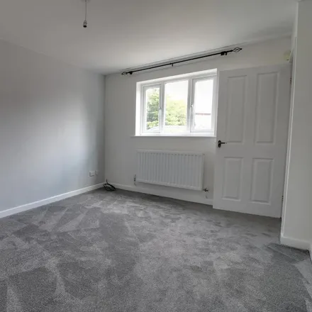 Image 7 - Saint Matthews Close, Haslington, CW1 5TW, United Kingdom - Duplex for rent