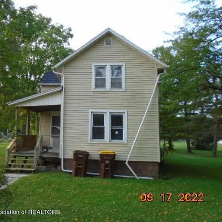 Buy this 3 bed house on 413 Giles Street in St. Johns, MI 48879