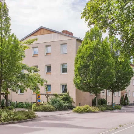 Rent this 3 bed apartment on Emausgatan 43E in 721 36 Västerås, Sweden
