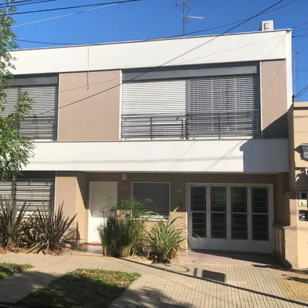Buy this studio house on Félix de Azara 844 in Partido de Lomas de Zamora, Lomas de Zamora