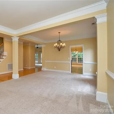Image 7 - 597 Montgrove Place Northwest, Concord, NC 28027, USA - House for sale