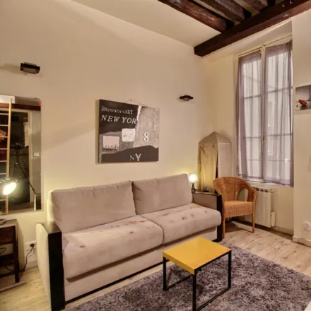Rent this studio apartment on 45 Quai des Grands Augustins in 75006 Paris, France