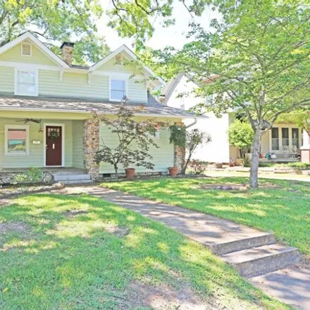 Buy this 3 bed house on 4306 Lee Avenue in Pulaski Heights, Little Rock