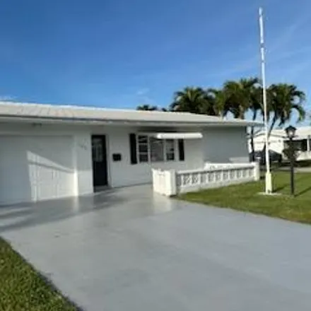 Rent this 2 bed house on 1901 SW 14th Avenue