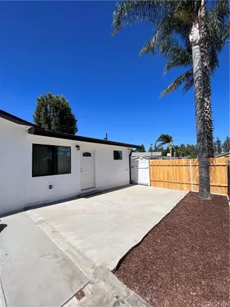 Image 1 - 11160 Gerald Avenue, Los Angeles, CA 91344, USA - House for rent