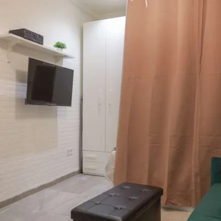 Rent this 1 bed apartment on Madrid in Rastro Market, Calle del Carnero