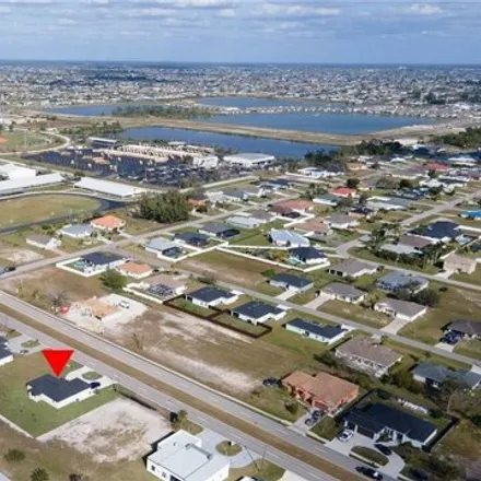Image 2 - 280 Chiquita Boulevard North, Cape Coral, FL 33993, USA - House for sale