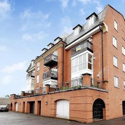 Rent this 2 bed apartment on 1-6 Swan Place in Reading, RG1 6QD