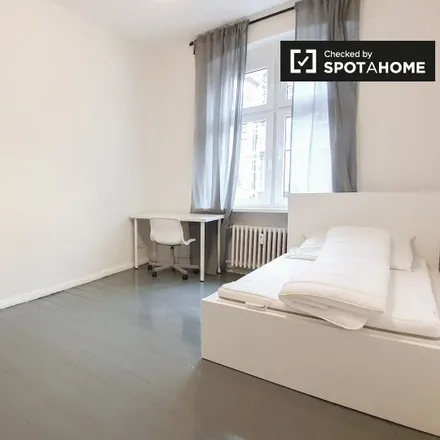 Rent this 3 bed room on Kotti Dang in Lenaustraße 28, 12047 Berlin