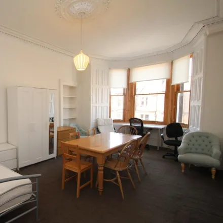 Image 7 - Helen Lucas Architects, 33-35 Marchmont Road, City of Edinburgh, EH9 1HU, United Kingdom - Apartment for rent
