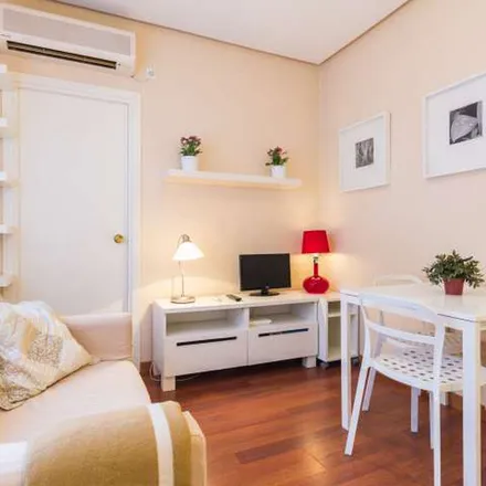 Image 8 - Calle de Lagasca, 72, 28001 Madrid, Spain - Apartment for rent