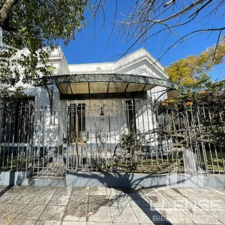 Buy this 4 bed house on Olavarría 552 in Quilmes Este, 1878 Quilmes