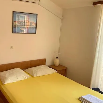 Rent this 1 bed apartment on 23248 Općina Ražanac