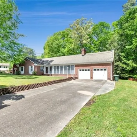 Buy this 4 bed house on 16 Satinwood Lane in Warwick Lawns, VA 23602