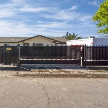 Buy this 4 bed house on 668 Alamos Avenue in Sacramento, CA 95815