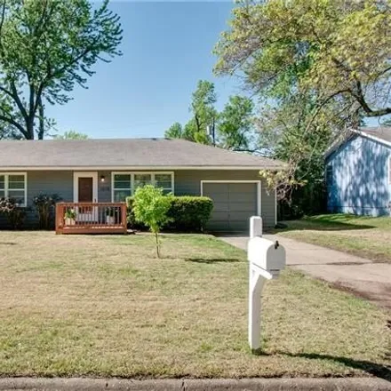 Buy this 3 bed house on 1093 West 22nd Street in Lawrence, KS 66046