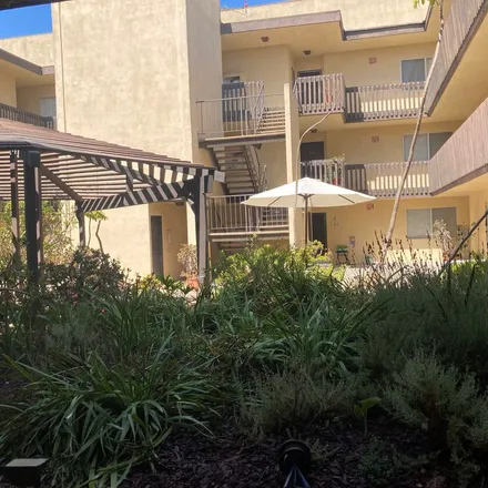 Rent this 2 bed apartment on 211 Avenue F in Clifton, Redondo Beach