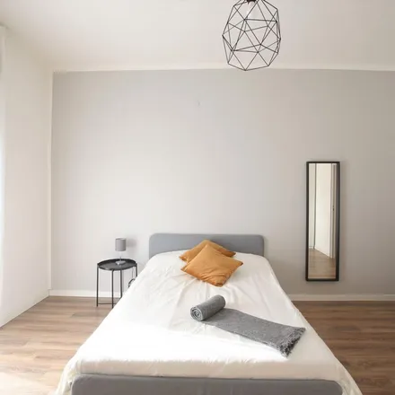 Image 4 - Via Giuseppe Soli 28, 41121 Modena MO, Italy - Apartment for rent