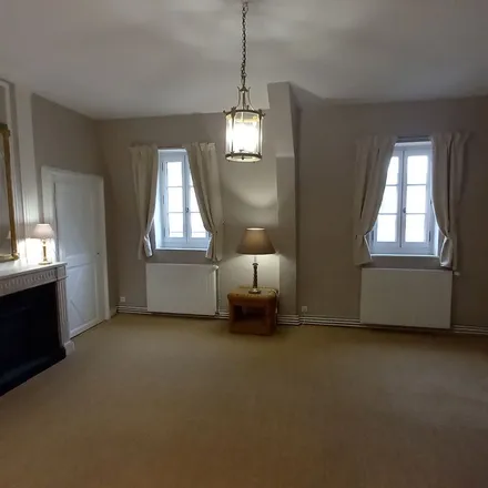 Rent this 4 bed apartment on 27 Cours Jean Jaurès in 03000 Moulins, France