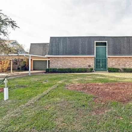 Buy this 4 bed house on 5084 Griffing Court in Groves, TX 77619