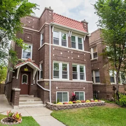 Image 2 - 2648 West Lunt Avenue, Chicago, IL 60645, USA - Apartment for rent