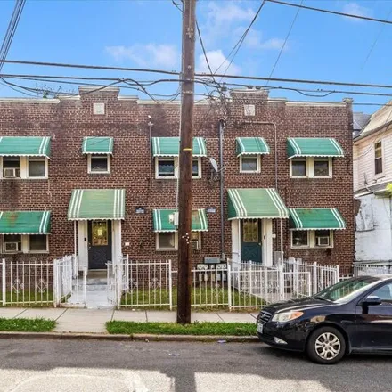 Buy this 1 bed house on 2513 22nd Street Northeast in Washington, DC 20018