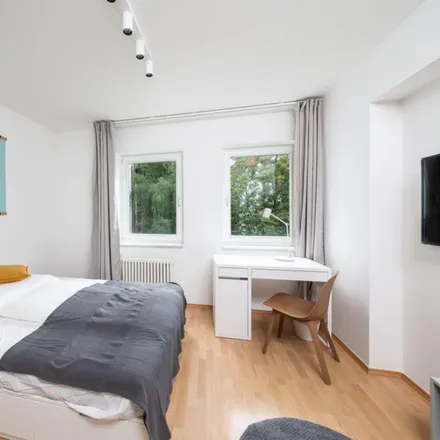 Rent this 5 bed apartment on milja und schäfa in Sonntagstraße 1, 10245 Berlin
