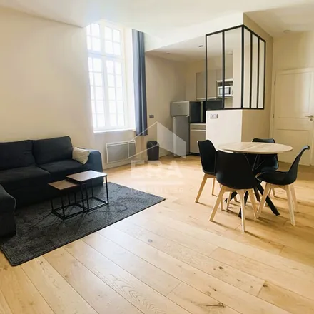 Rent this 2 bed apartment on 31 Avenue du Maréchal Maunoury in 41000 Blois, France