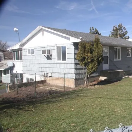 Buy this 4 bed house on 605 North Polk Street in Moscow, ID 83843