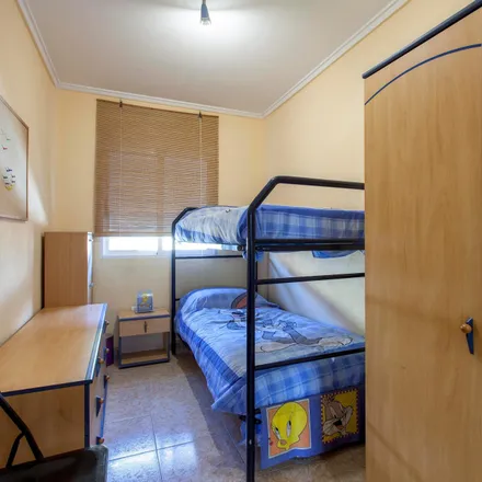 Rent this 2 bed room on Carrer del Transformador in 9, 46025 Valencia