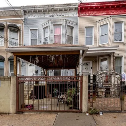 Buy this 3 bed house on 765 East 224th Street in New York, NY 10466