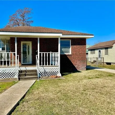 Buy this 3 bed house on 705 4th Street in Westwego, LA 70094