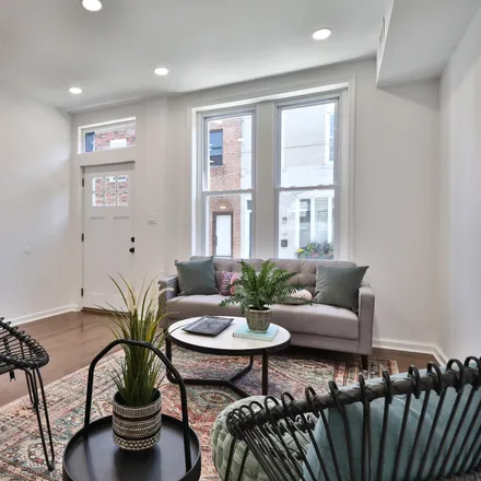 Image 4 - 2314 South Mole Street, Philadelphia, PA 19145, USA - Townhouse for sale