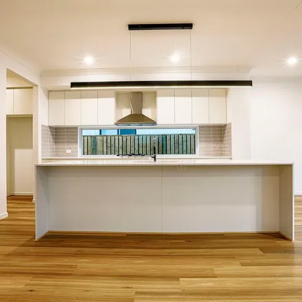 Rent this 5 bed apartment on Prestige Street in Rochedale QLD 4123, Australia