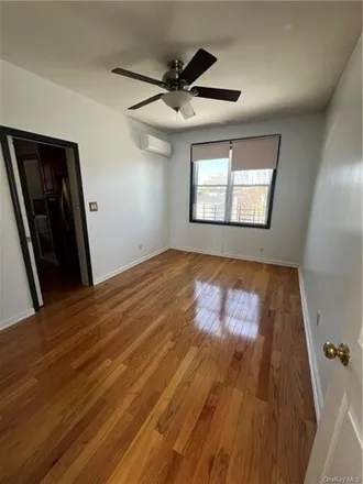 Image 6 - 1919 Edison Ave Unit 2, New York, 10461 - House for rent