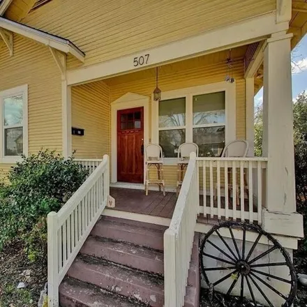 Rent this 3 bed house on 507 E 39th St in Austin, Texas