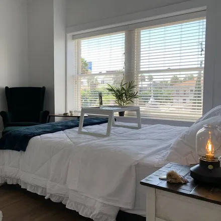 Rent this 1 bed apartment on West Hollywood